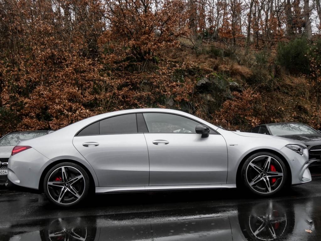 Mercedes-Benz CLA 45 AMG 2025