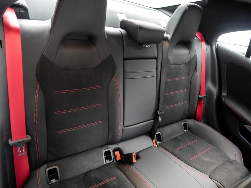 Mercedes-Benz CLA 45 AMG 2025