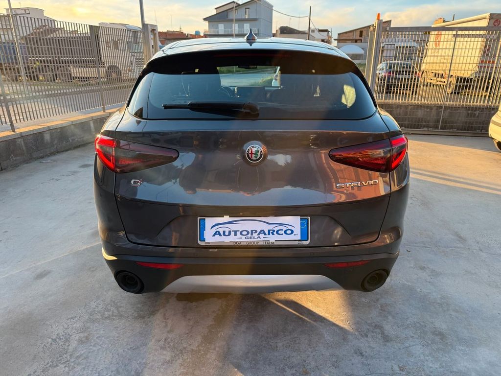 Alfa Romeo Stelvio 2022