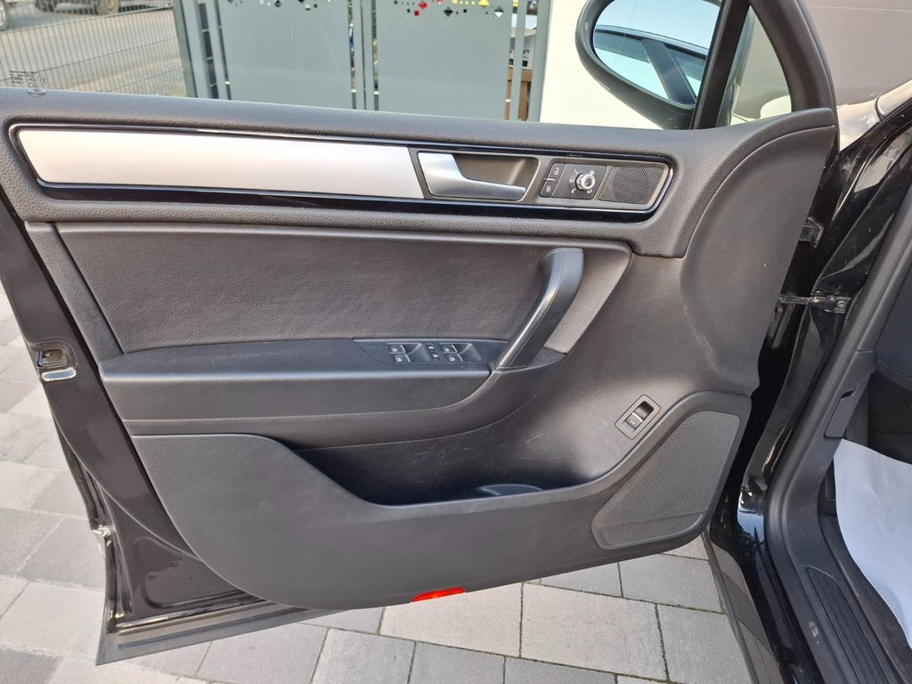 Volkswagen Touareg 2014