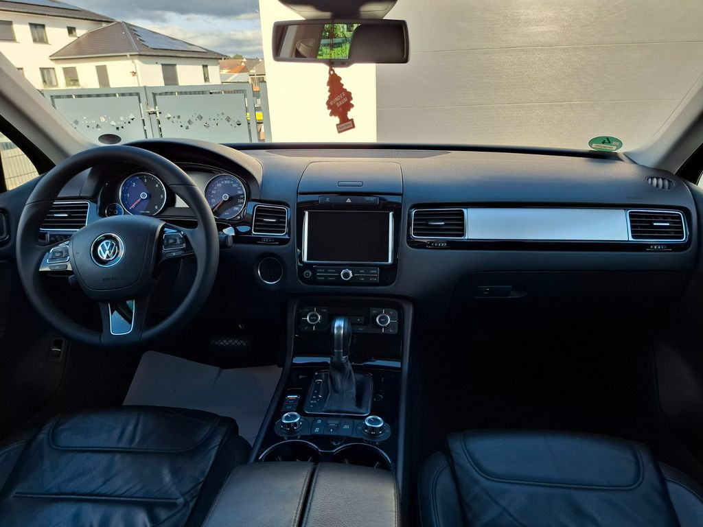 Volkswagen Touareg 2014