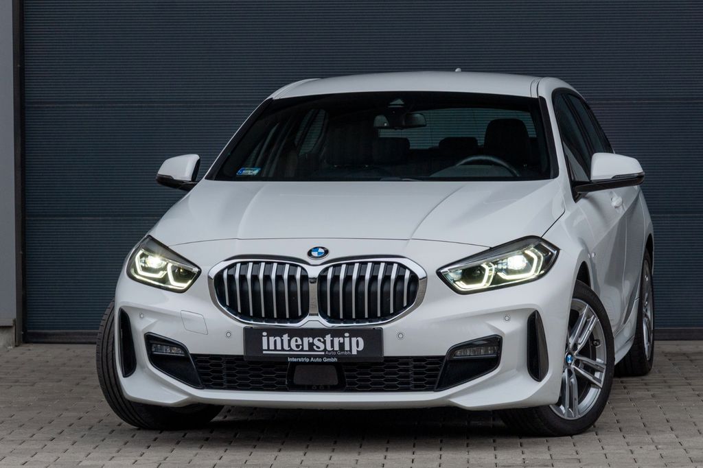 BMW 118 2024