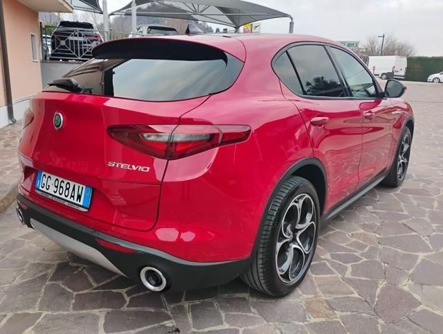 Alfa Romeo Stelvio 2021