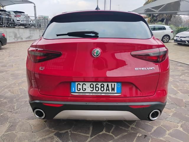 Alfa Romeo Stelvio 2021
