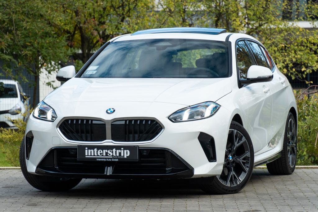 BMW 120 2025