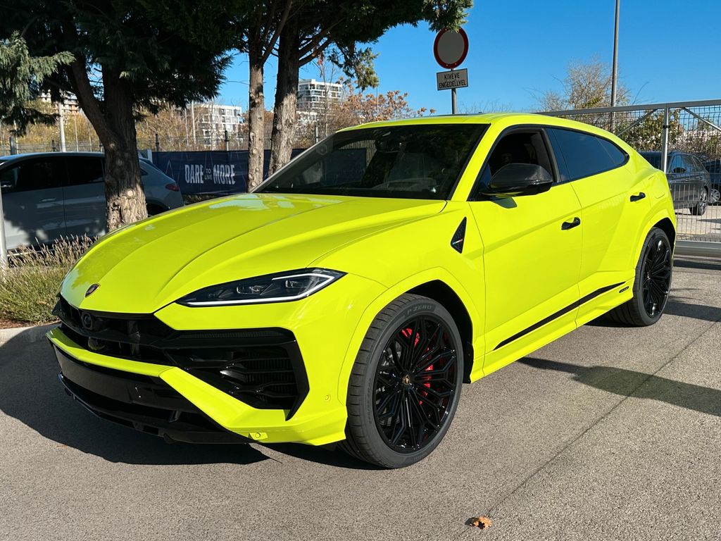 Lamborghini Urus 2025