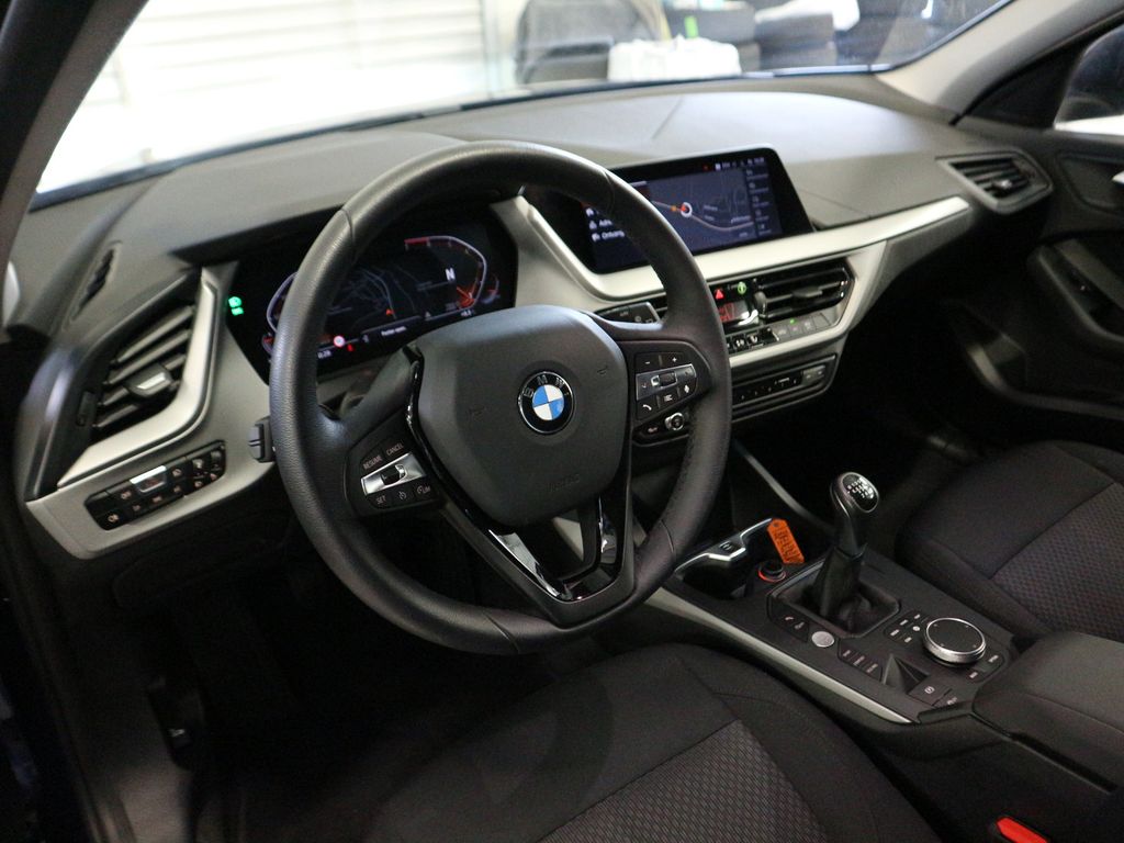 BMW 118 2021