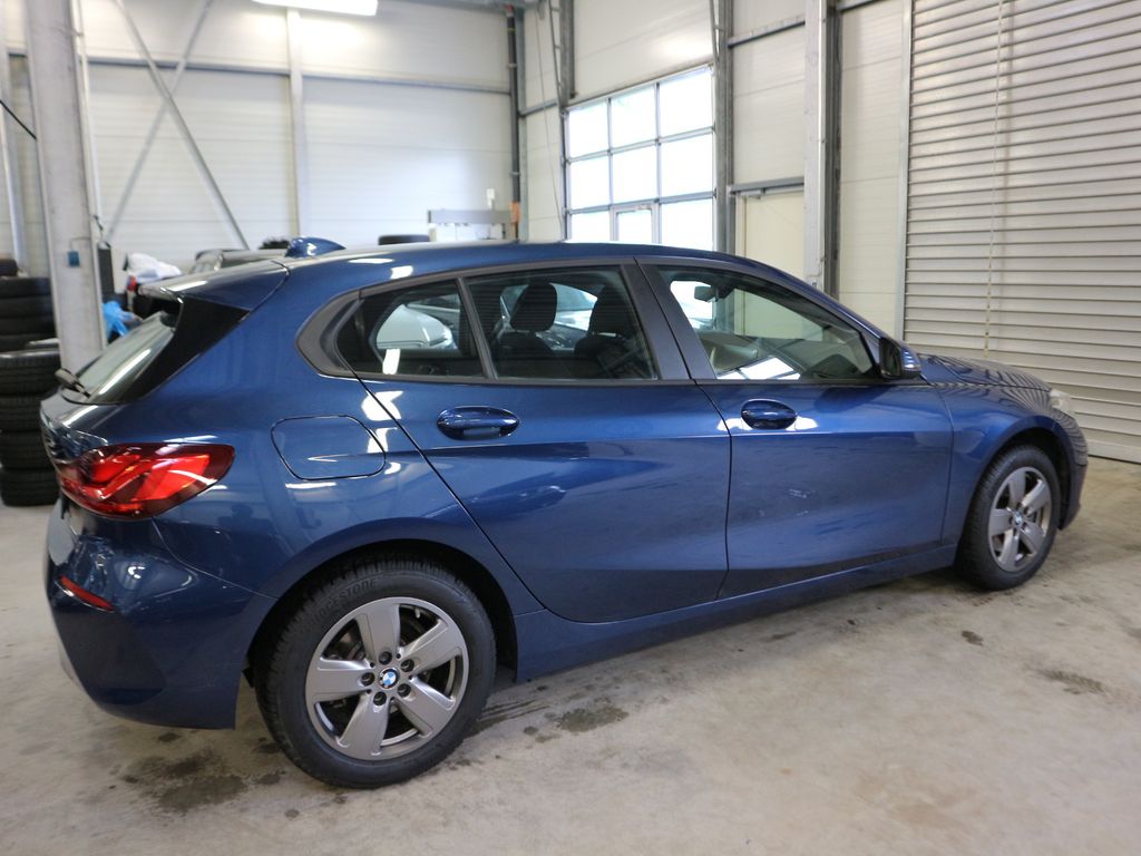 BMW 118 2021
