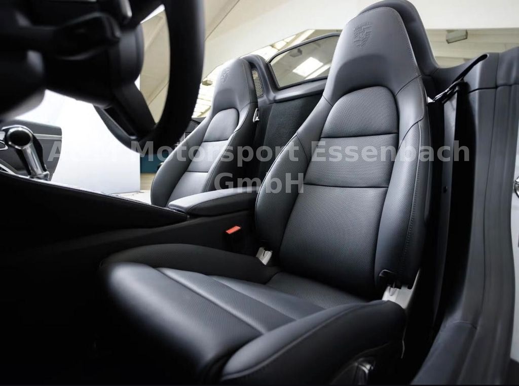 Porsche Boxster 2025