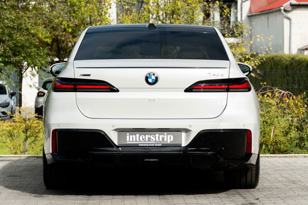 BMW 740 2025