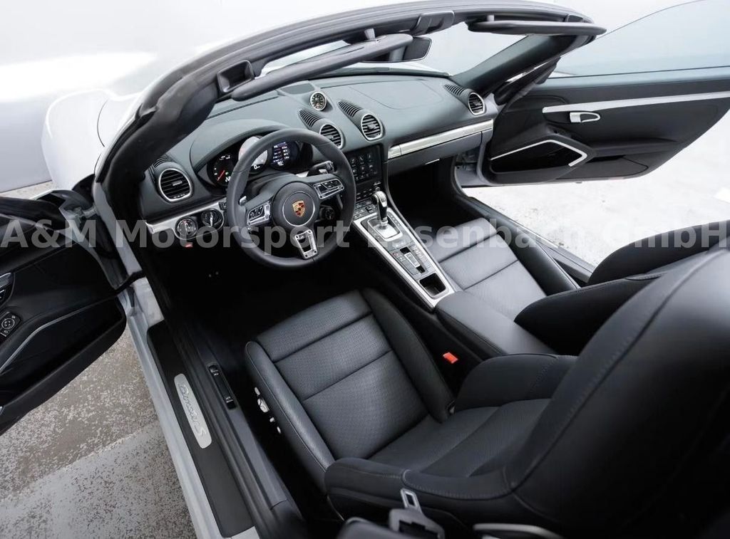 Porsche Boxster 2025