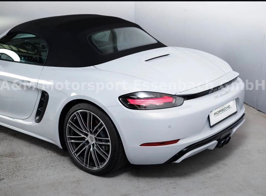 Porsche Boxster 2025