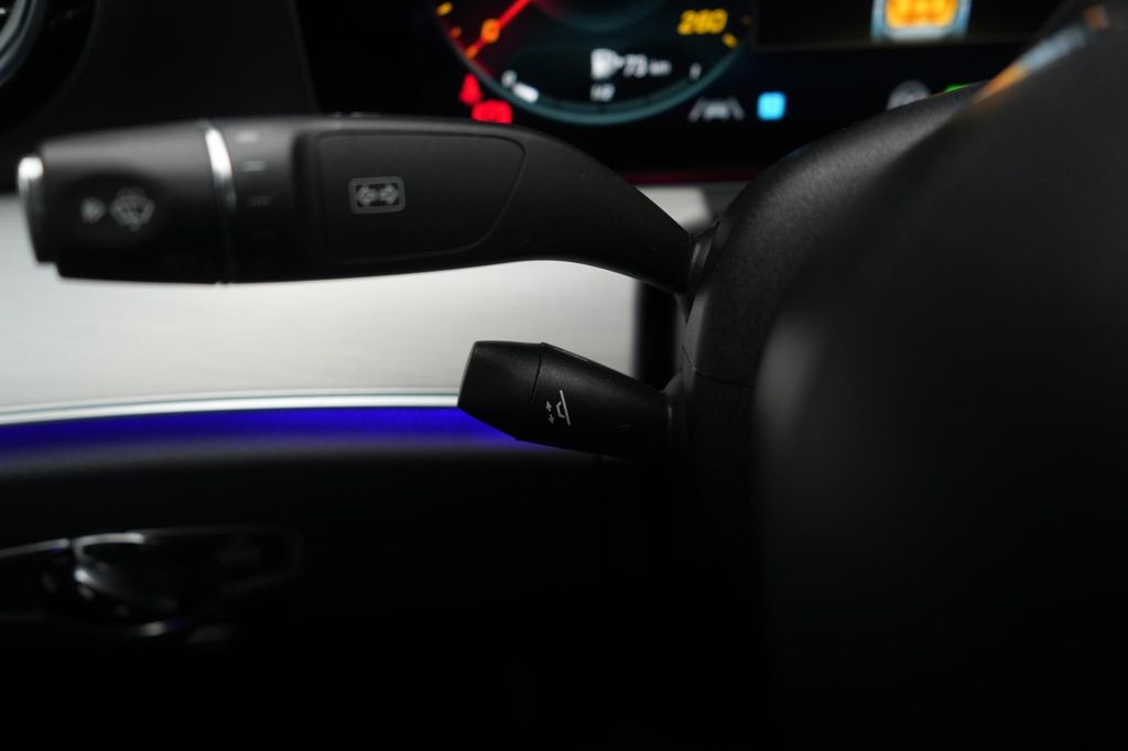 Mercedes-Benz E 300 2022