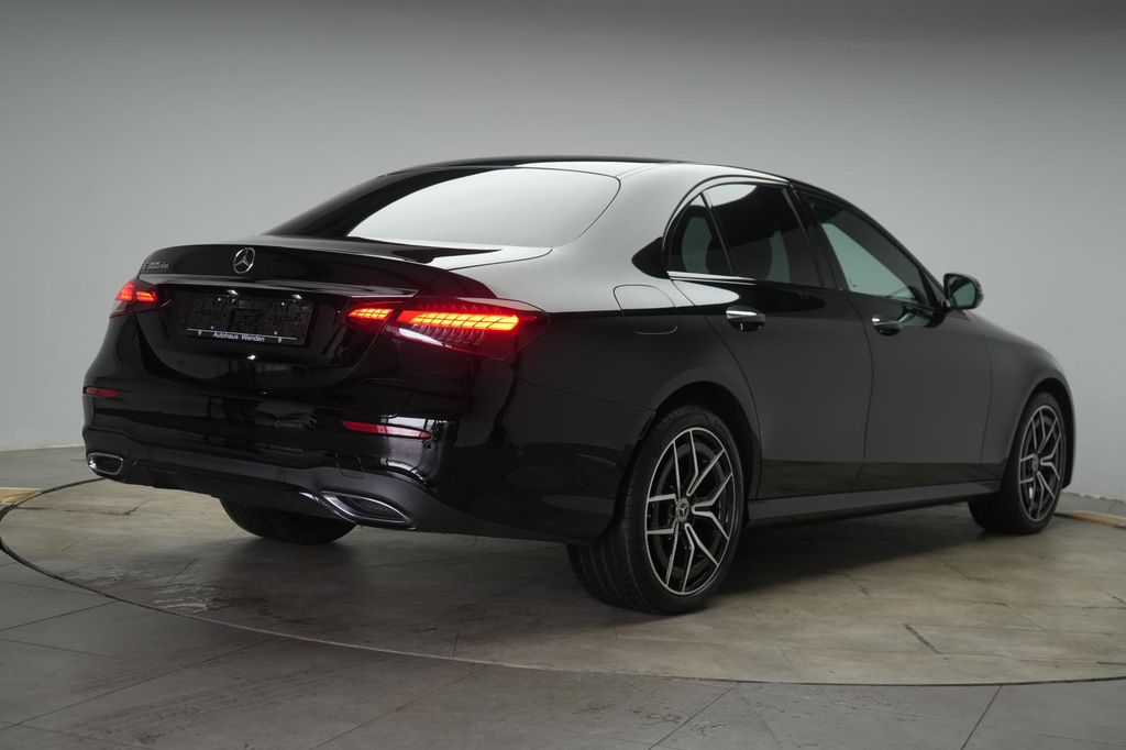 Mercedes-Benz E 300 2022