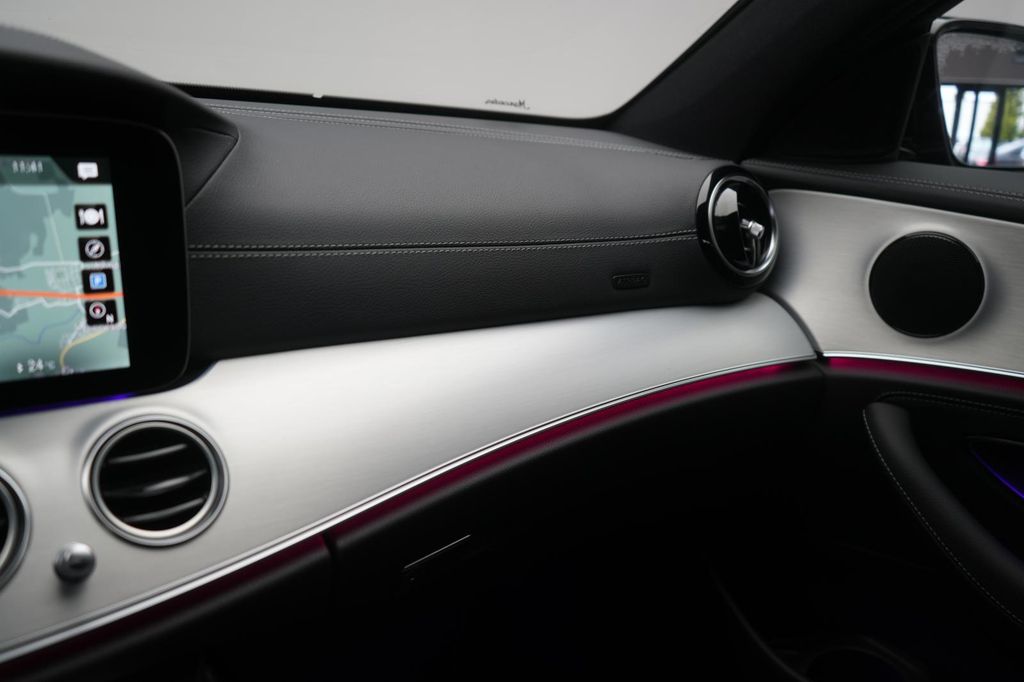 Mercedes-Benz E 300 2022