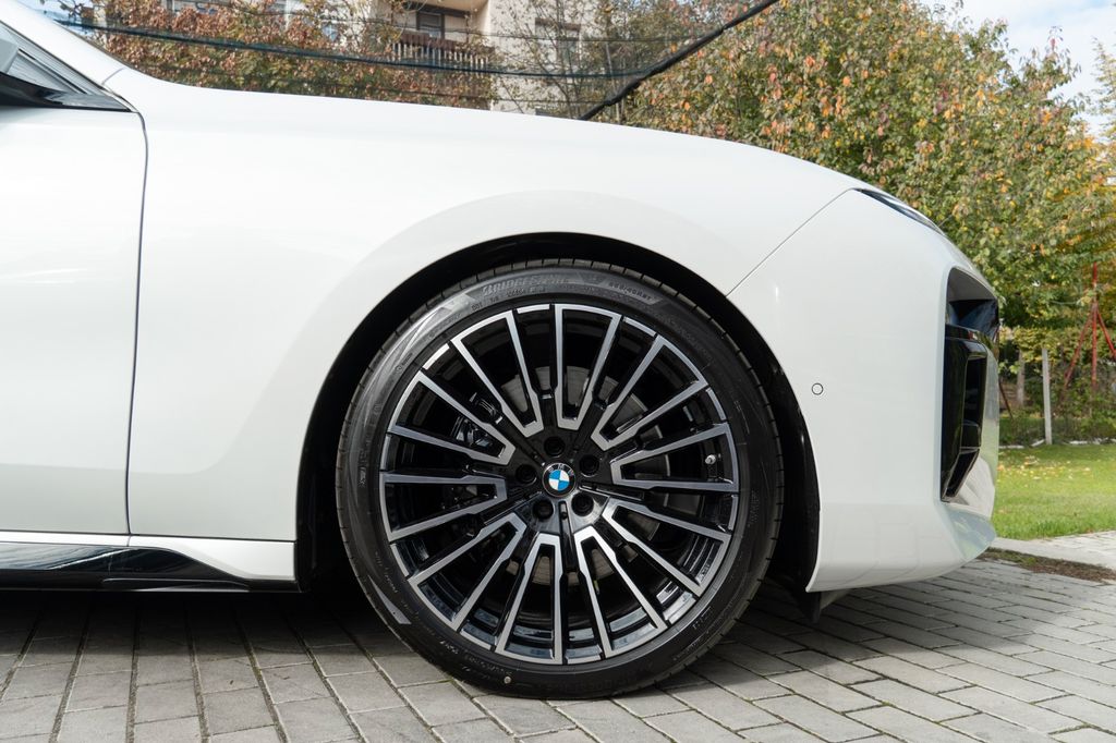 BMW 740 2025