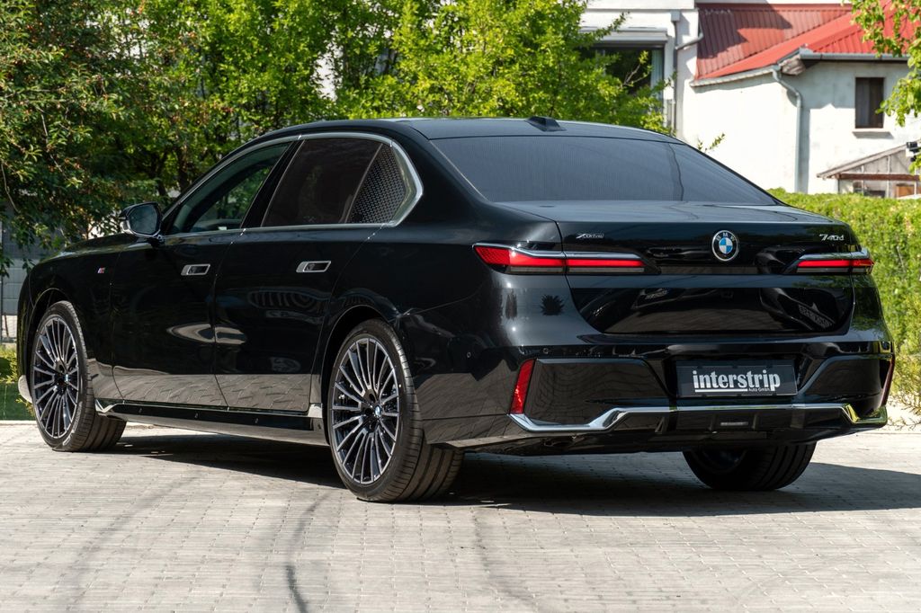 BMW 740 2025