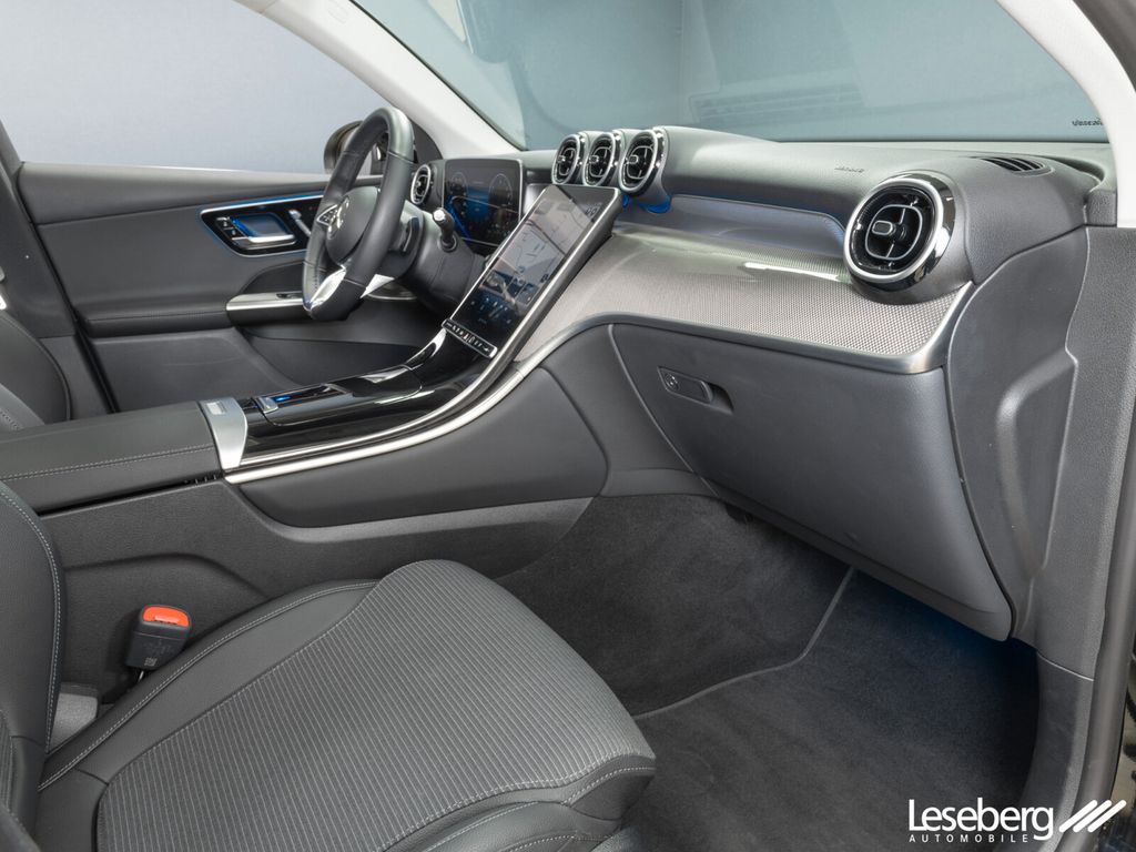 Mercedes-Benz GLC 300 2023