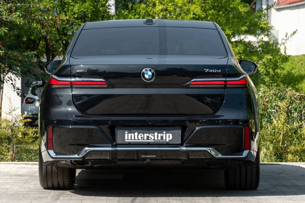 BMW 740 2025