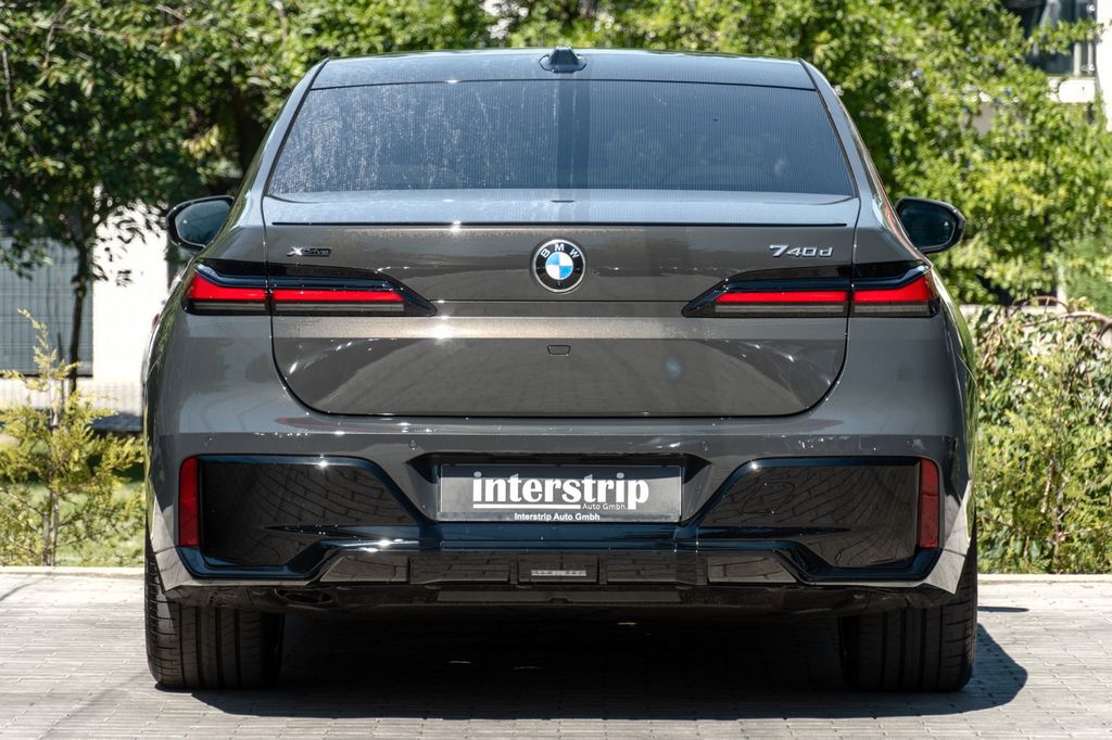BMW 740 2025