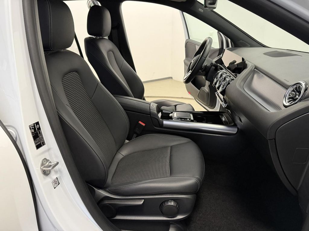 Mercedes-Benz B 200 2022