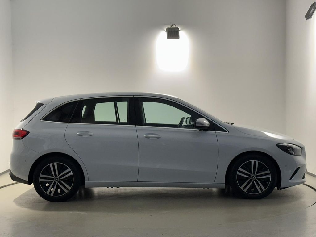 Mercedes-Benz B 200 2022