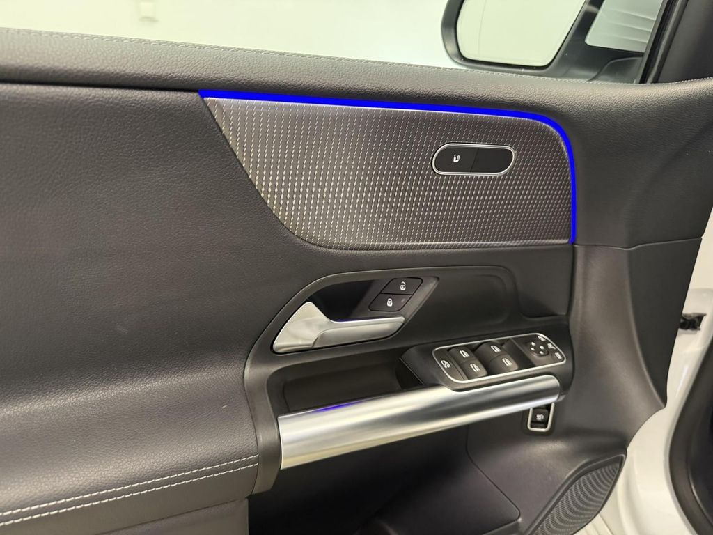 Mercedes-Benz B 200 2022