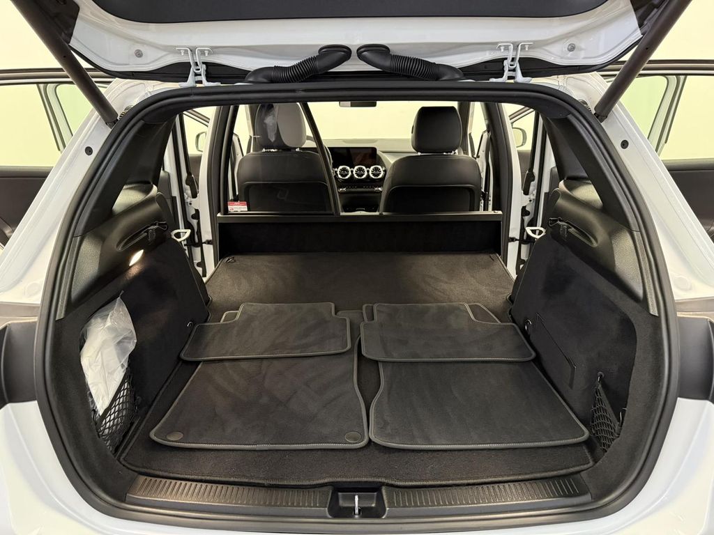 Mercedes-Benz B 200 2022