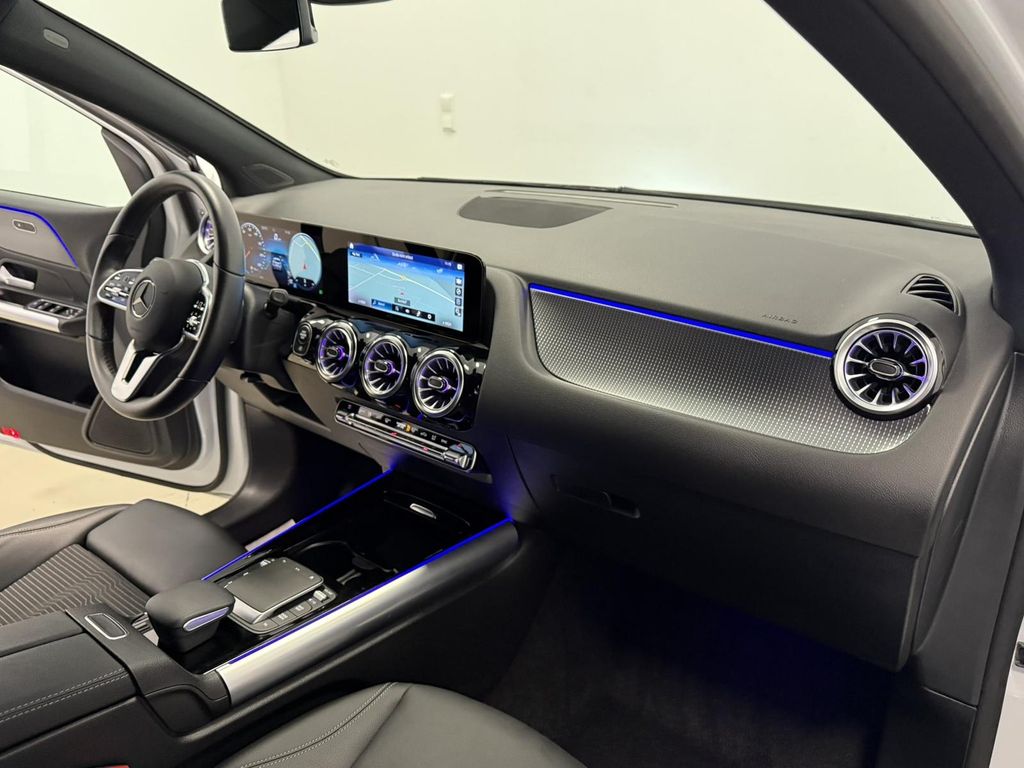 Mercedes-Benz B 200 2022