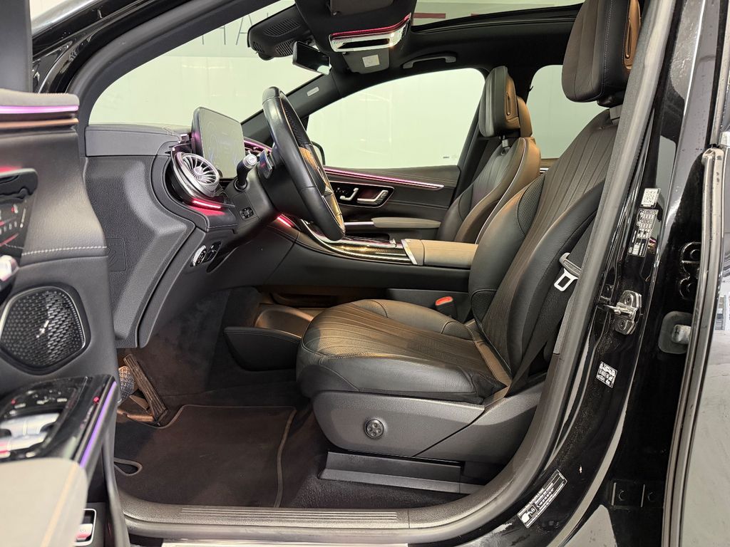 Mercedes-Benz EQS SUV 2023