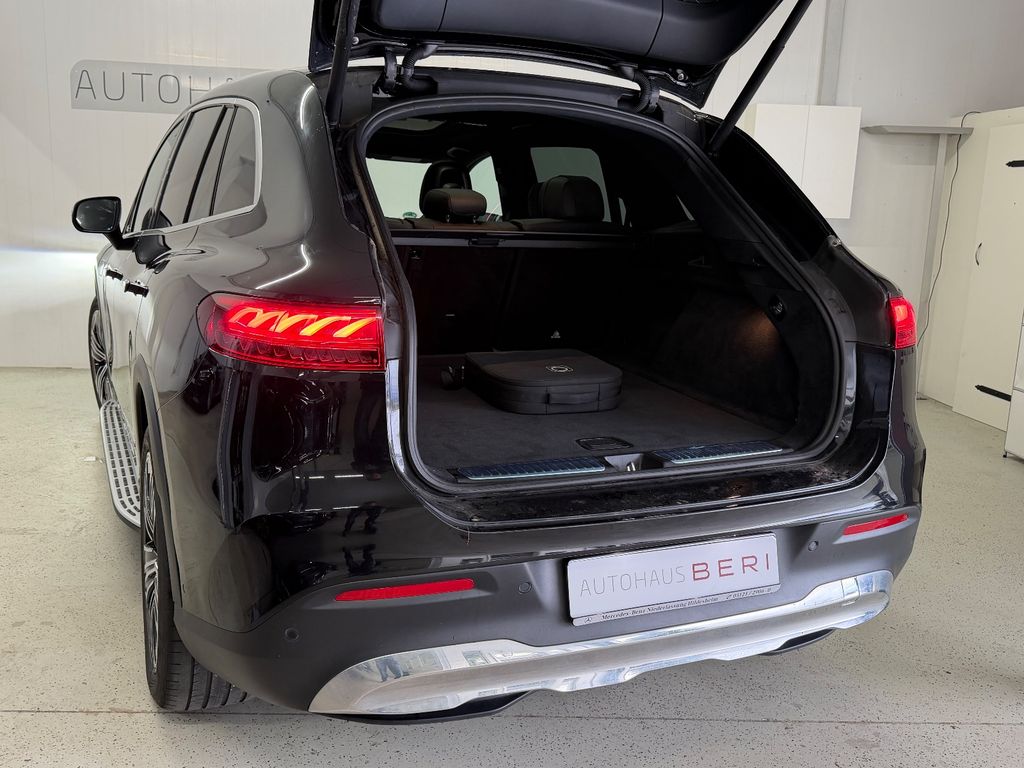 Mercedes-Benz EQS SUV 2023