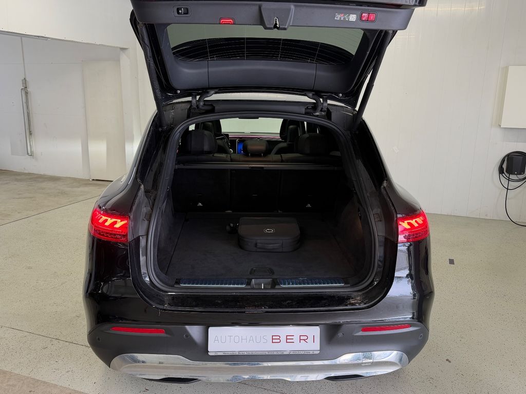 Mercedes-Benz EQS SUV 2023