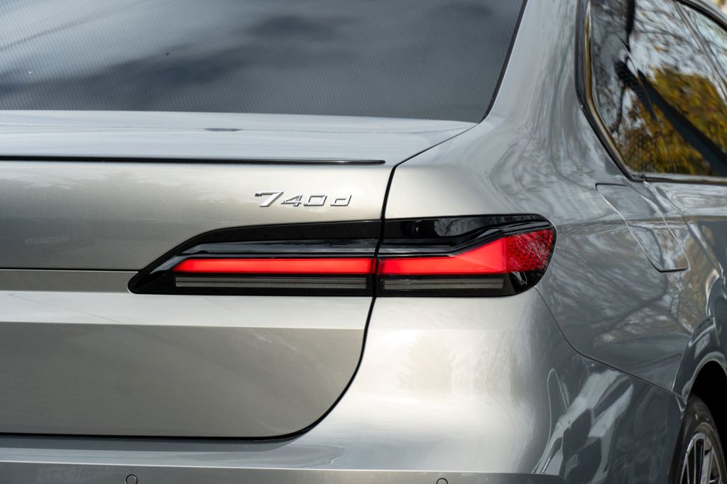 BMW 740 2025