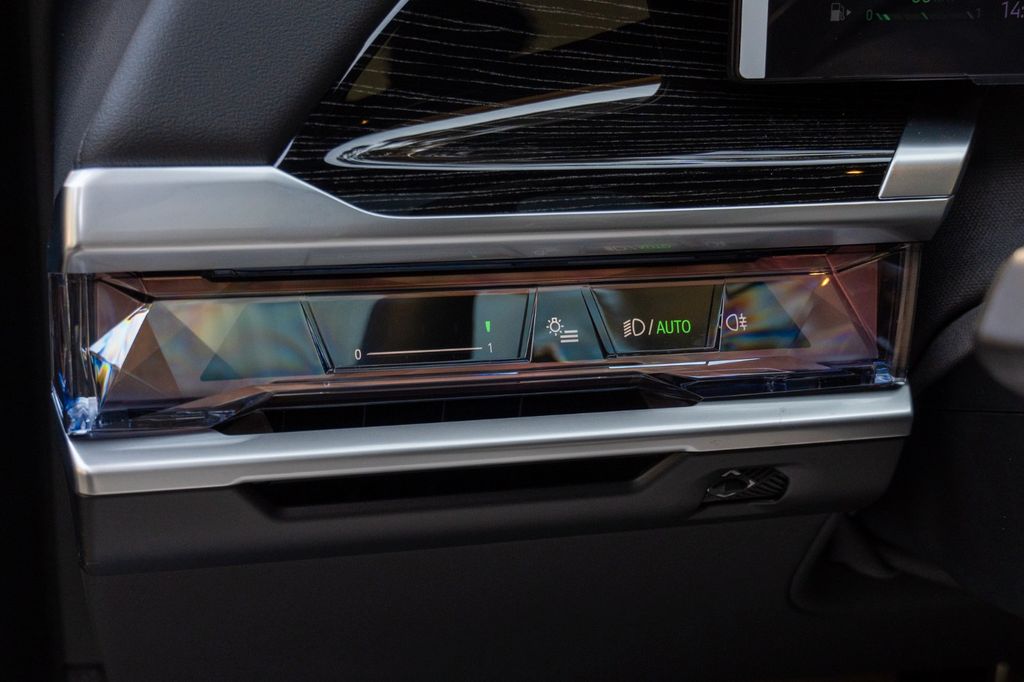 BMW 740 2025