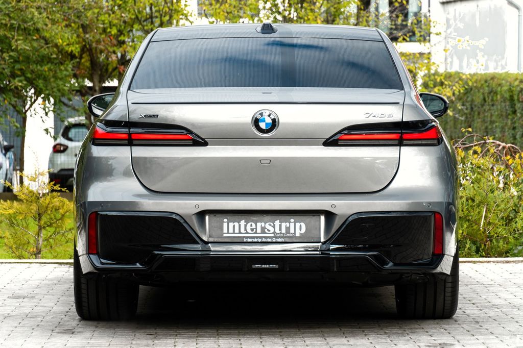 BMW 740 2025