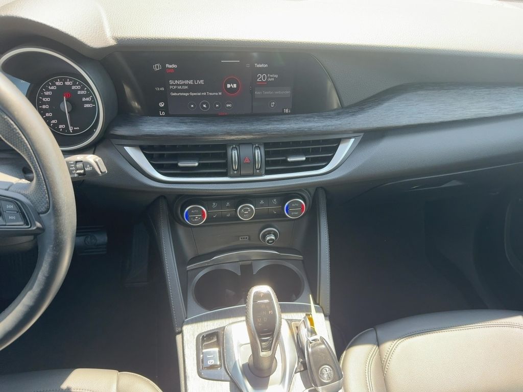 Alfa Romeo Stelvio 2021