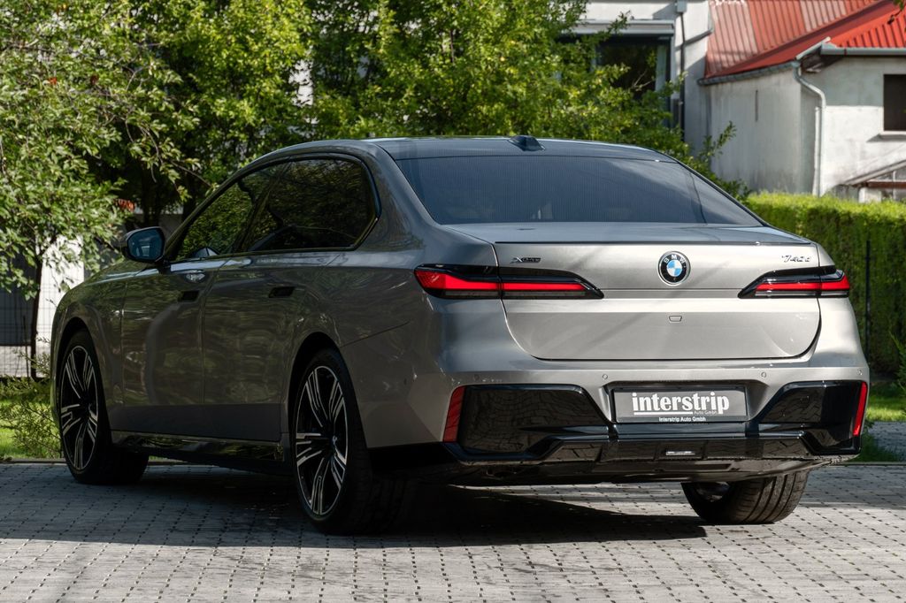 BMW 740 2025
