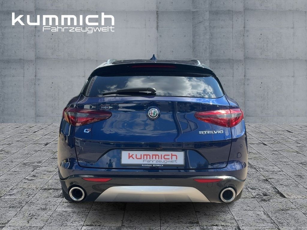 Alfa Romeo Stelvio 2021