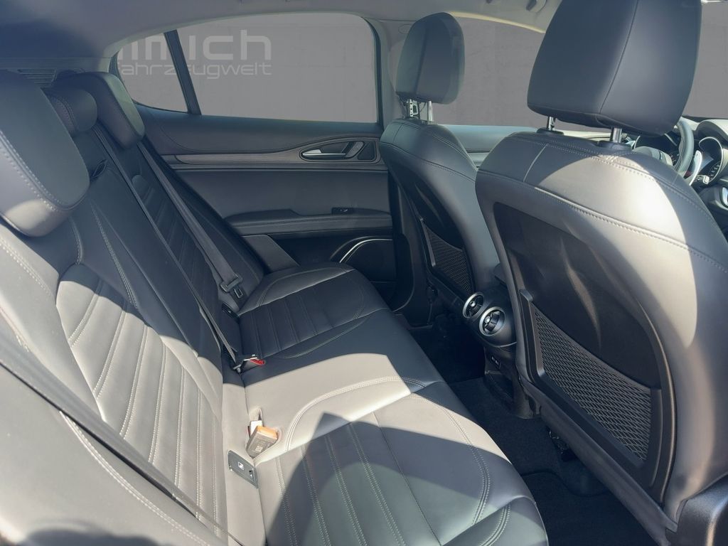 Alfa Romeo Stelvio 2021