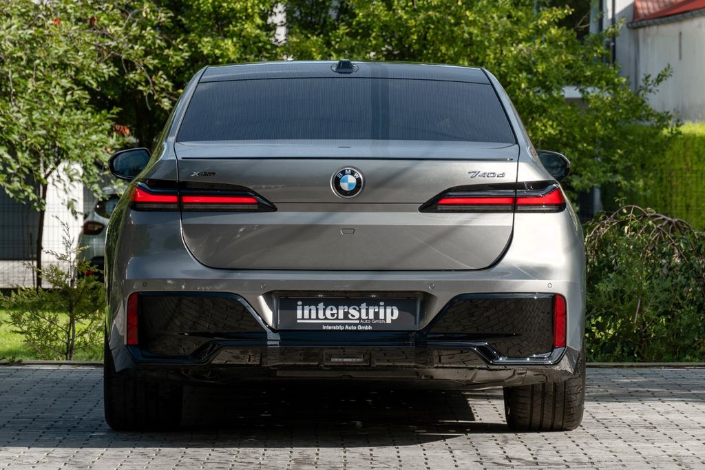 BMW 740 2025