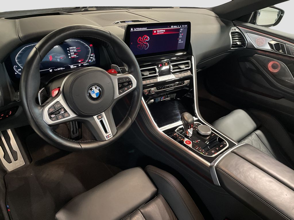 BMW M8 2023