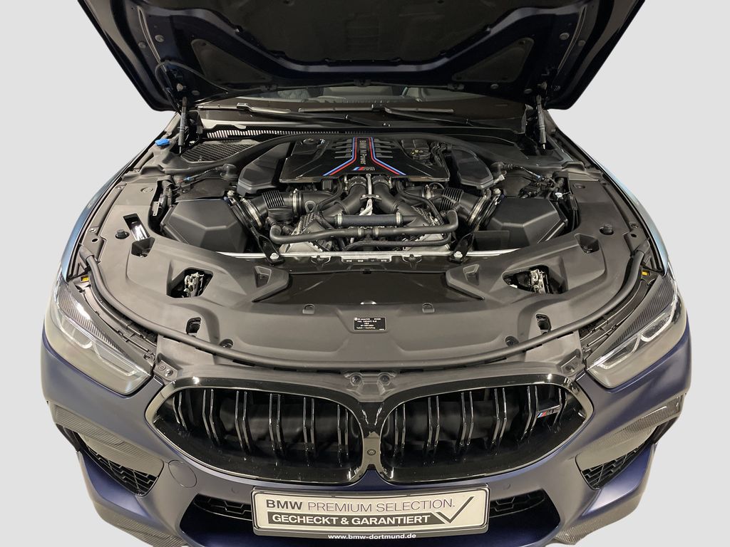 BMW M8 2023