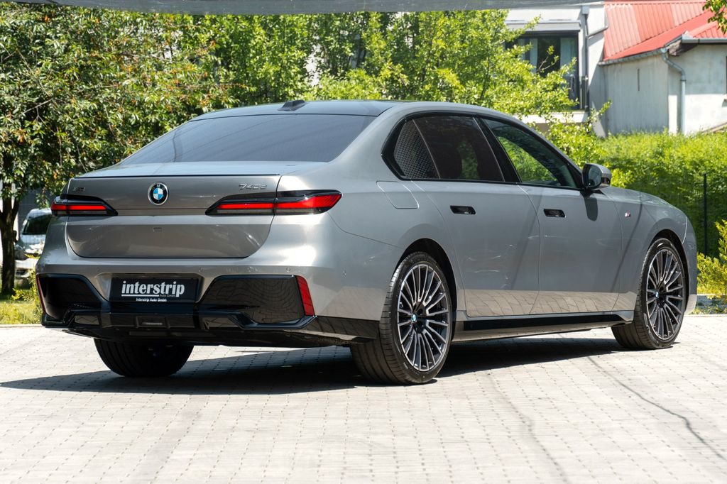 BMW 740 2025