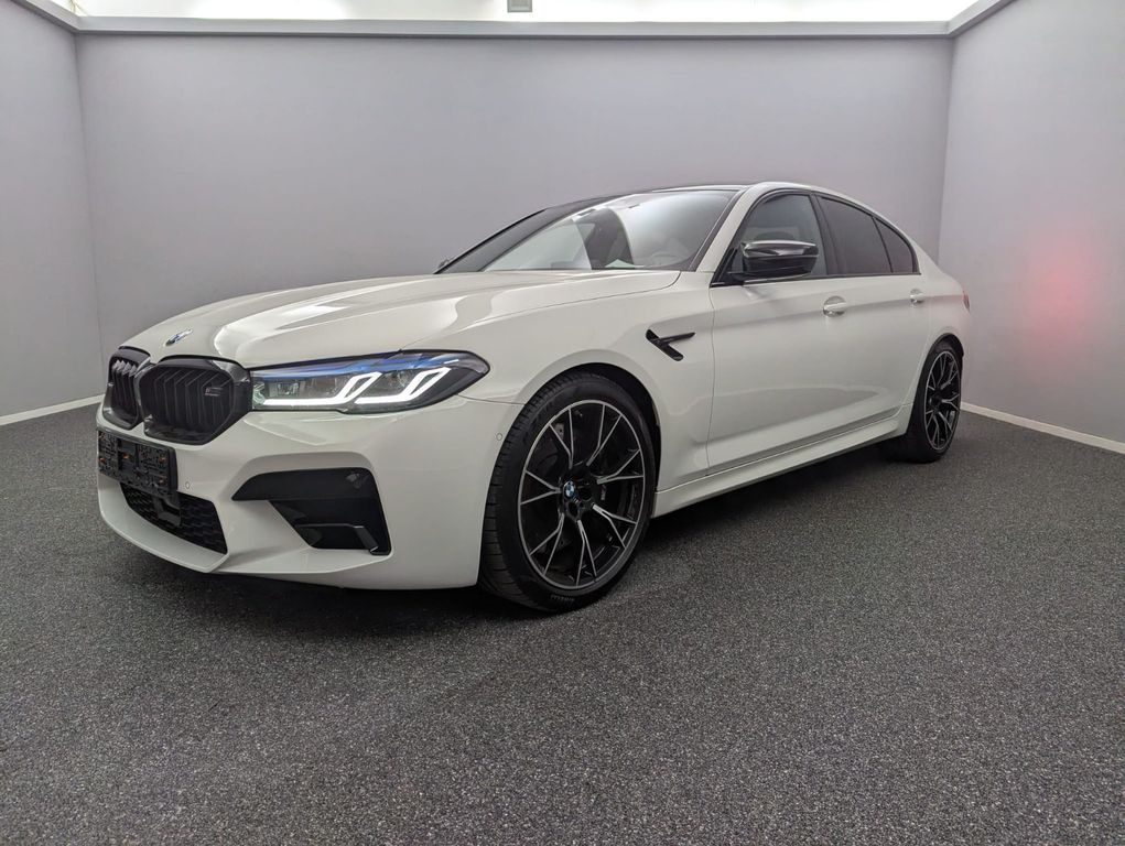 BMW M5 2022