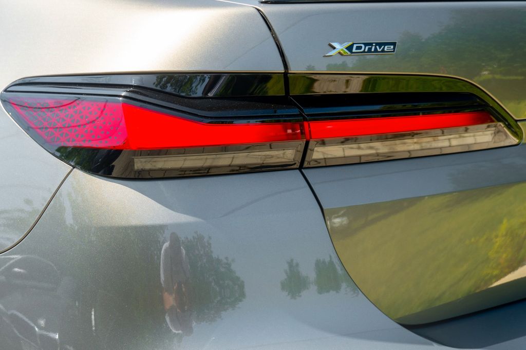 BMW 740 2025
