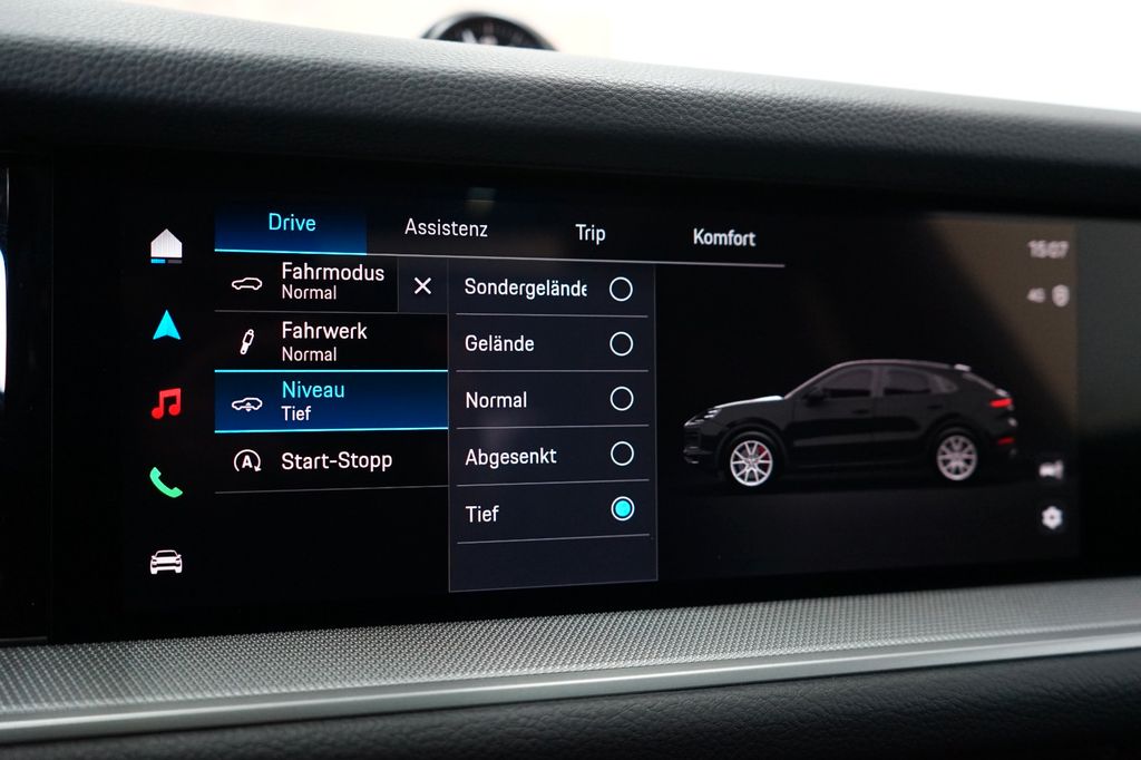 Porsche Cayenne 2025