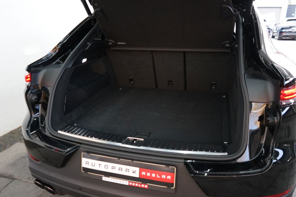 Porsche Cayenne 2025