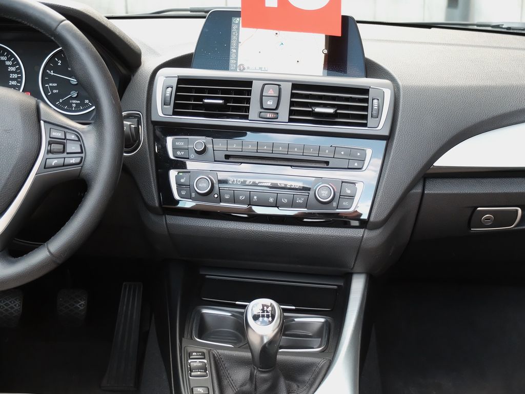 BMW 218 2015