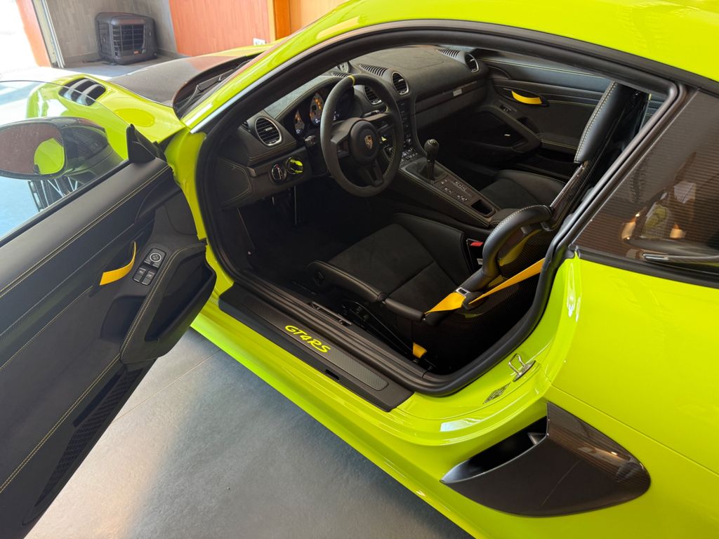Porsche Cayman 2025