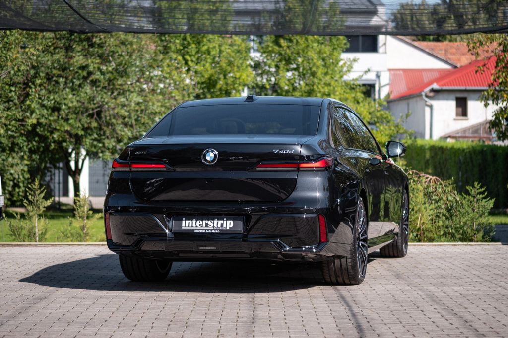 BMW 740 2025